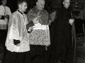EL ENTONCES CARDENAL RONCALI Y POSTERIORMENTE PAPA JUAN XXIII EN PASAI DONIBANE DURANTE LA CELEBRACION DEL BAUTIZO DE LA SOBRINA DE MONSEÑOR LABOA, MARIA LUISITA. (Foto 15/25)