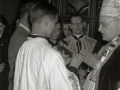 EL ENTONCES CARDENAL RONCALI Y POSTERIORMENTE PAPA JUAN XXIII EN PASAI DONIBANE DURANTE LA CELEBRACION DEL BAUTIZO DE LA SOBRINA DE MONSEÑOR LABOA, MARIA LUISITA. (Foto 21/25)