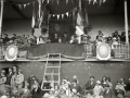 EL GENERAL MIGUEL PRIMO DE RIVERA JUNTO A OTRAS AUTORIDADES EN EL PALCO DE AUTORIDADES EN EL FRONTON JAI ALAI DE ATEGORRIETA. (Foto 2/2)