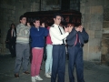 Hombres portando el féretro de Aitzol Etxaburu