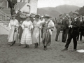 ESCENAS DE LAS CARRERAS DE CABALLOS EN EL HIPODROMO DE LASARTE. (Foto 13/27)