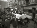 ESCENAS EN LAS CALLES DE SAN SEBASTIAN CON MOTIVO DE LA CELEBRACION DE FIESTAS VASCAS. (Foto 3/3)