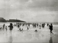 ESCENAS EN UNA PLAYA UN DIA DE VERANO. (Foto 1/2)