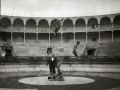 ESPECTACULO CIRCENSE EN UNA PLAZA DE TOROS. (Foto 2/3)