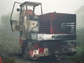 Excavadora incendiada