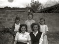 FAMILIA DE AMBIENTE RURAL. (Foto 2/2)