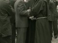 El lehendakari Jose Antonio Ardanza y el obispo Jose Maria Setien conversando junto con otro clérigo el día de Nuestra Señora de Arantzazu