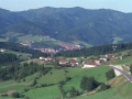 Vista del valle de Oñati desde Arantzazu : al fondo el centro urbano