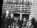 Autoridades saliendo del Santuario de Arantzazu
