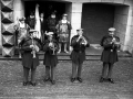 Banda de música el día de la Virgen de Arantzazu en el pórtico del Santuario