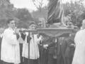 Traslado de una imagen religiosa durante la procesión del Corpus