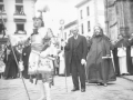 Las personificaciones del arcángel San Miguel y de Jesucristo durante la procesión del Corpus