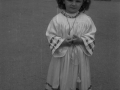 Niña vestida de ángel durante la procesión del Corpus