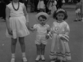 Niños el día de la procesión del Corpus