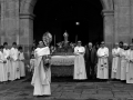 La custodia delante del altar del Ayuntamiento durante la procesión del Corpus