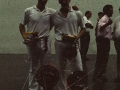 Pareja de pelotaris con sus trofeos