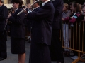 Músicos de la banda municipal tocan sus instrumentos durante las celebraciones del Día del Niño, en la plaza de los Fueros