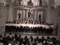 Actuación de la coral de Oñati en el interior de la Iglesia de Santa Ana