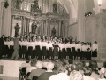 Actuación de la coral de Oñati en el interior de la Iglesia de Santa Ana