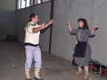 Jóvenes bailando