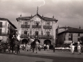 Tamborrada infantil en la plaza de los Fueros