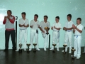 Grupo de pelotaris con sus trofeos en las finales de interpueblos de pelota vasca