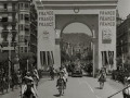 FRANCISCO FRANCO ESCOLTADO POR LA GUARDIA MORA VISITA SAN SEBASTIAN UNA VEZ FINALIZADA LA GUERRA. (Foto 4/8)