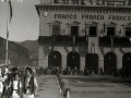 FRANCISCO FRANCO ESCOLTADO POR LA GUARDIA MORA VISITA SAN SEBASTIAN UNA VEZ FINALIZADA LA GUERRA. (Foto 9/8)