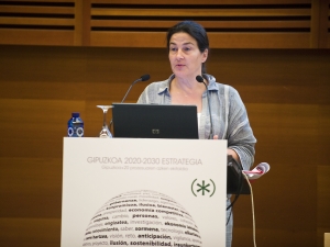 Nicole Dewandere hizlaria