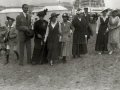 GENTE EN LA PLAYA DE LA CONCHA. (Foto 3/4)