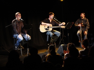 Kirmen, Mikel eta Nika.