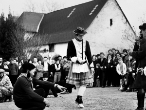 Altzürüküko maskaradak Mendikotan