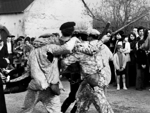Altzürüküko maskaradak Mendikotan