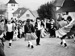 Altzürüküko maskaradak Mendikotan