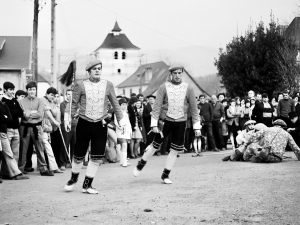 Altzürüküko maskaradak Mendikotan