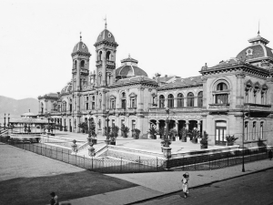 Kasinoa eta oraingo Udaletxea