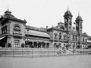 Kasino ohia eta egungo Udaletxea