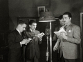 GRUPO DE ACTORES DE RADIO SAN SEBASTIAN EN UNA EMISORA. (Foto 2/3)
