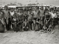 GRUPO DE BAÑISTAS CON FLOTADORES DURANTE LA CELEBRACION DE UNA COMPETICION EN LA BAHIA DE LA CONCHA. (Foto 2/5)