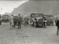 GRUPO DE PERSONAS EN EL EMBARCADERO DEL CLUB NAUTICO DE SAN SEBASTIAN. (Foto 4/5)