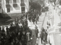 GRUPO DE PERSONAS POR LAS CALLES DE ORDIZIA. (Foto 2/3)