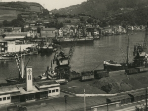 Vista desde Buenavista del puerto de Herrera, en frente Trintxerpe y Pasai San Pedro, y a la derecha Pasai Donibane