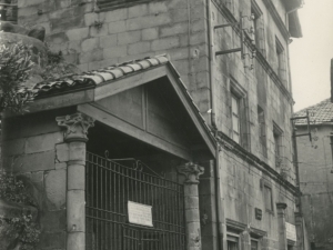 Humilladero La Piedad y palacio Villaviciosa