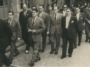 Desfile de las autoridades durante las fiestas en Pasai Donibane