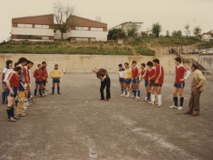 Saque de honor realizado antes del partido de hockey, para inaugurar la zona deportiva