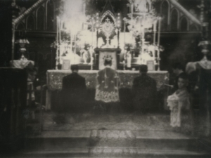 Misa celebrada en una iglesia