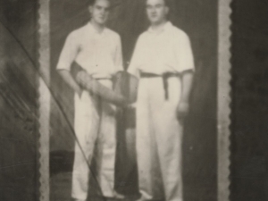 Los pelotaris Uria y ?, campeones de la temporada 1941/1942