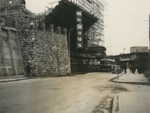 Construcción de la escuela de formación profesional náutico-pesquera en el Poblado de Pescadores, calle Marinos