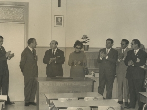 Autoridades asistentes a la inauguración de la escuela