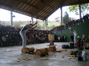 Aizkolaris en Urteta.